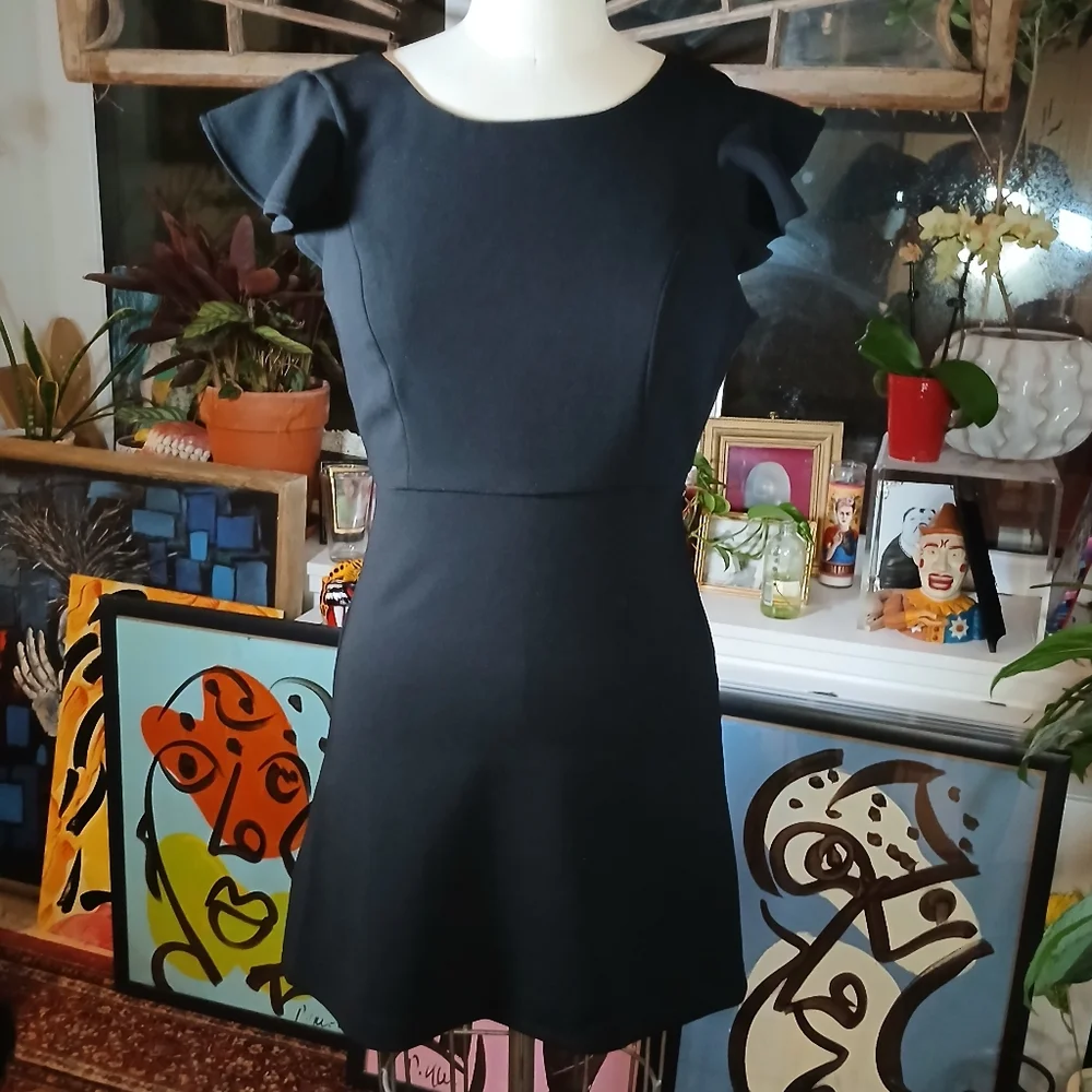 BCBGeneration Black Cocktail Dress with Flutter Detail Size 4 - Picture 3 of 11